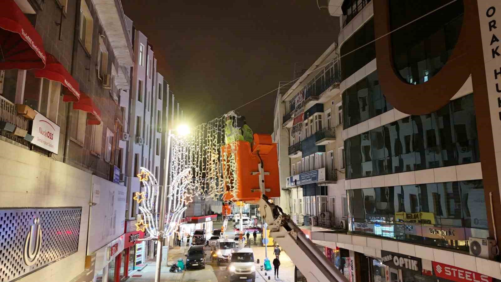 Kent merkezini aydınlatacak LED dönüşüm çalışmaları başladı
