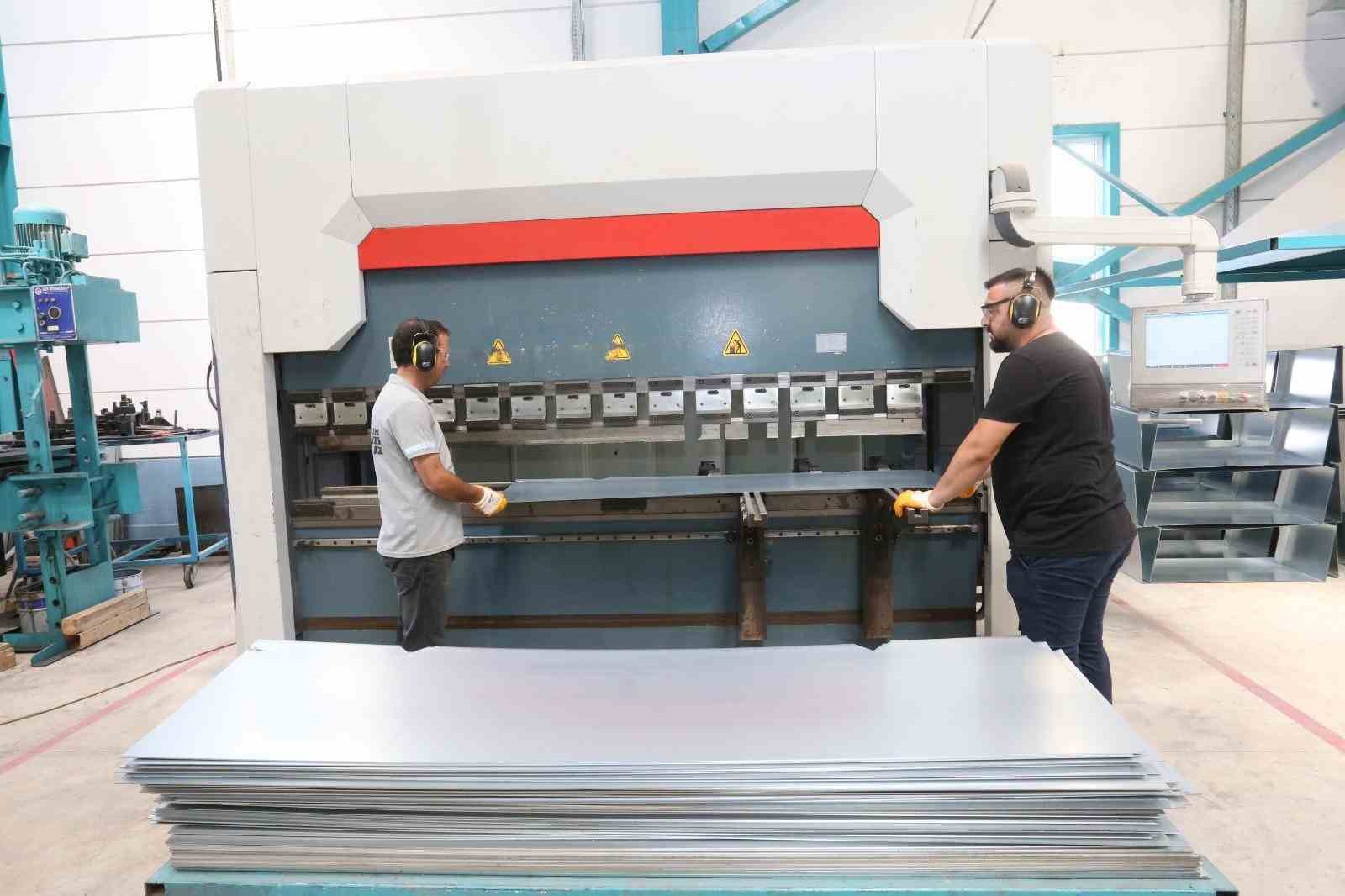 Kepez Belediyesi’nde Kurban Bayramı öncesi çöp konteyneri seferberliği
Kepez Belediyesi’nde Kurban Bayramı öncesi çöp konteyneri seferberliği