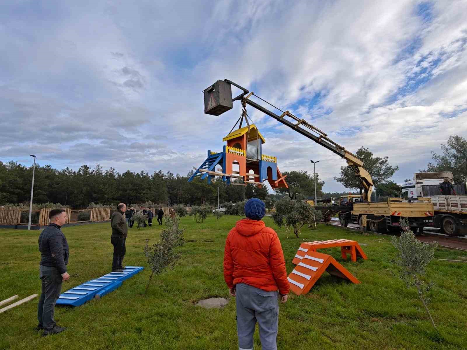 Kepez Belediyesi’nden hayvan dostu hizmet: Köpek Oyun Parkı
Kepez Belediyesi’nden hayvan dostu hizmet: Köpek Oyun Parkı