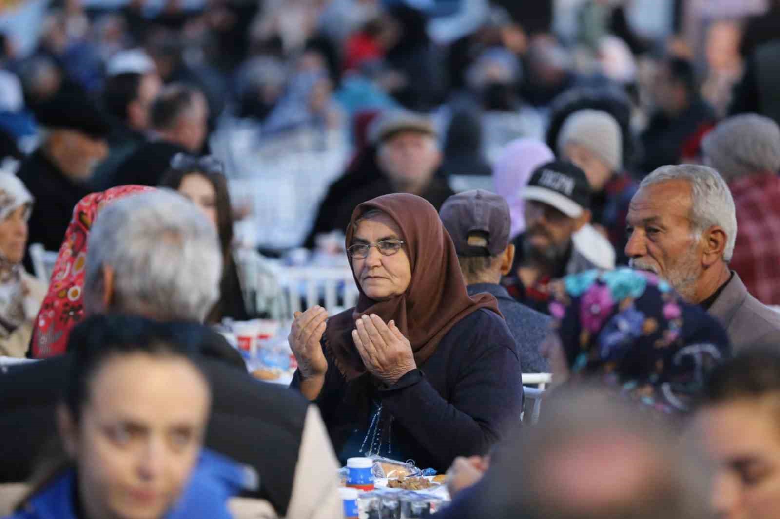 Kepez iftar sofralarında ve Ramazan etkinliklerinde buluşuyor
