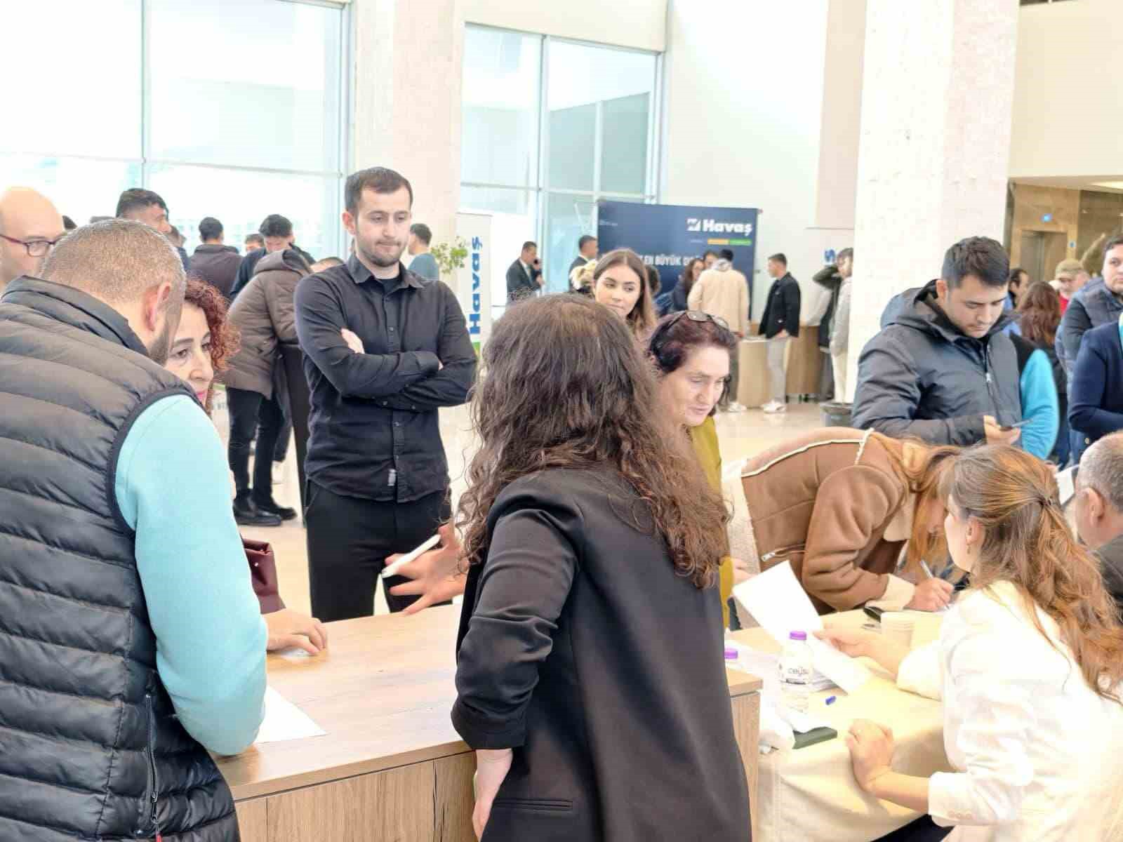 Kepez iş arayanları havacılık sektörüyle buluşturdu
