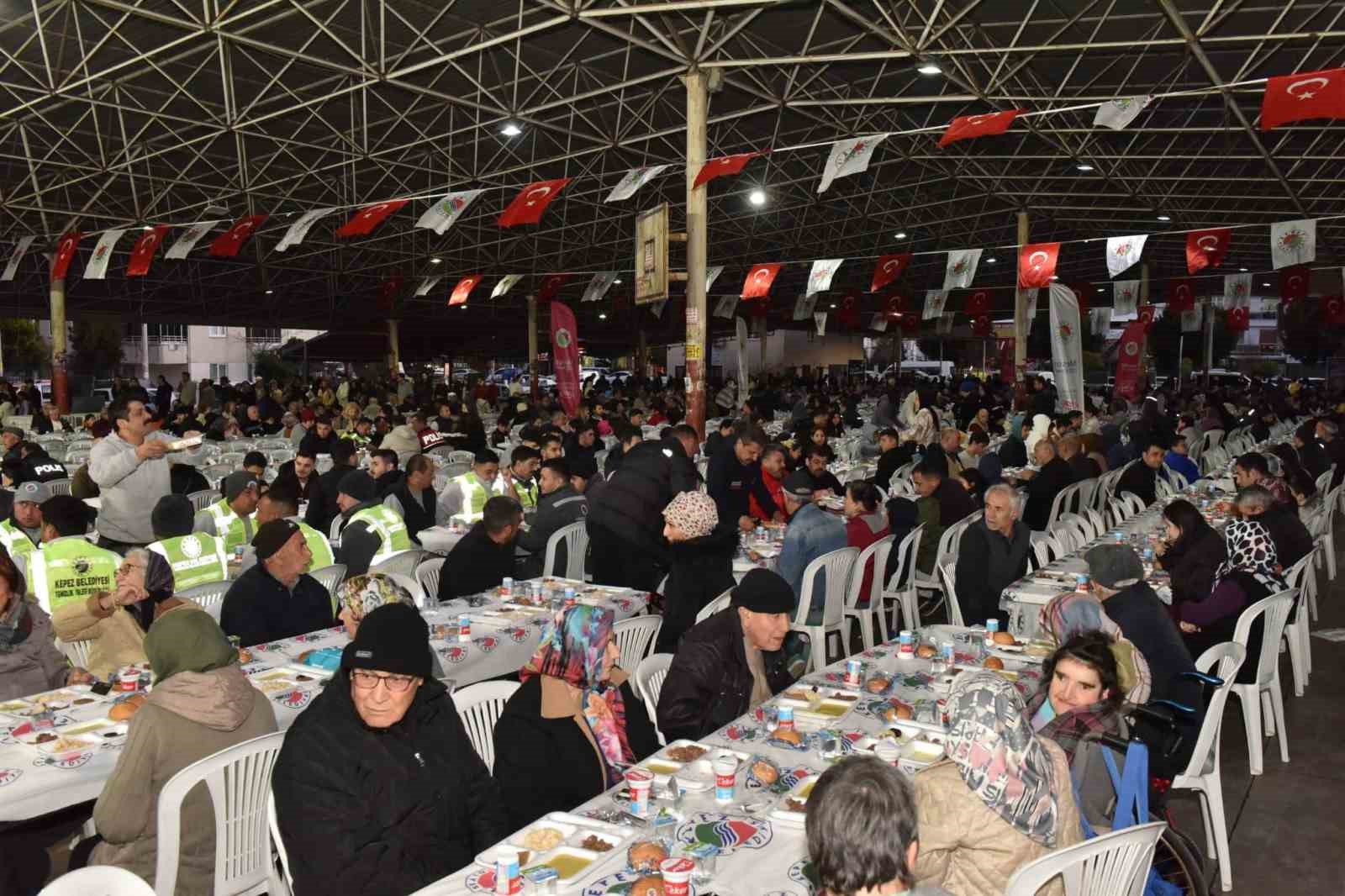 Kepez’de Ramazan bereketi
Kepez’de Ramazan bereketi