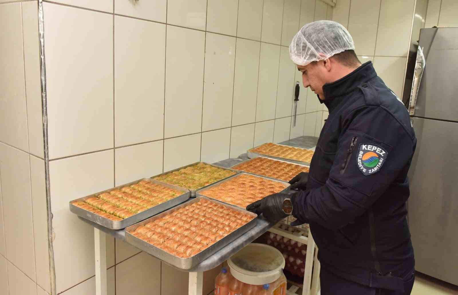 Kepez’de Ramazan öncesi tatlı üretim ve satışı denetimi
