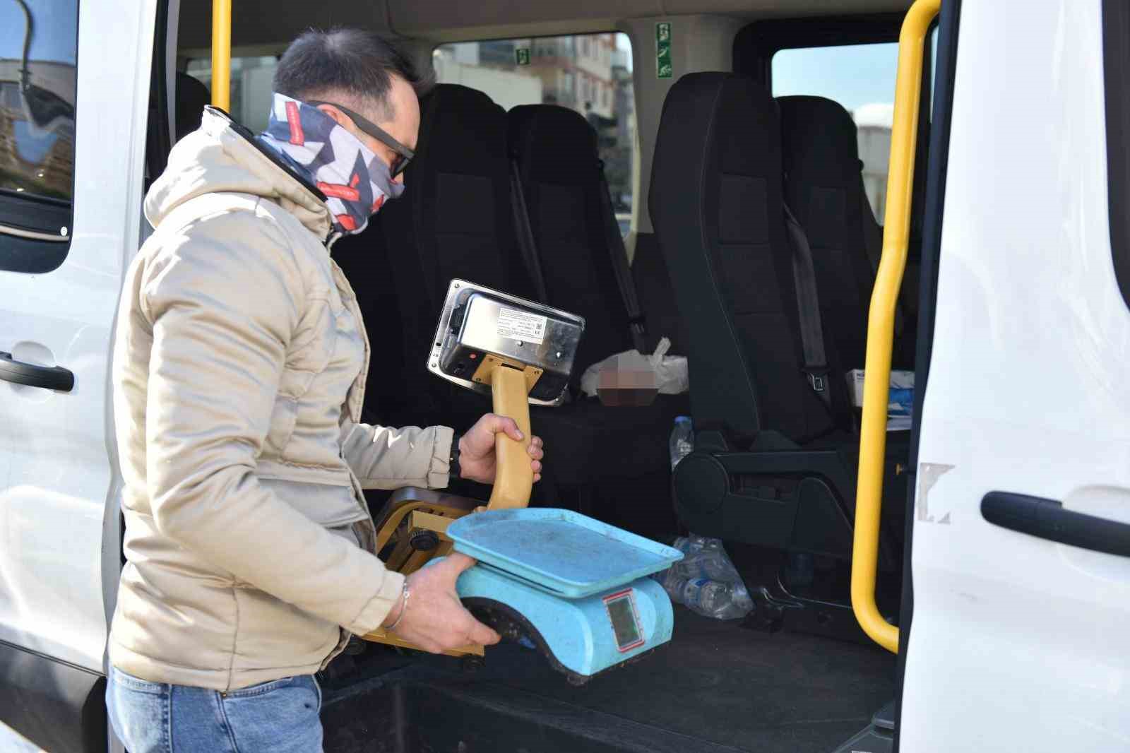 Kepez’de seyyar satıcı ve dilencilere operasyon
Kepez’de seyyar satıcı ve dilencilere operasyon