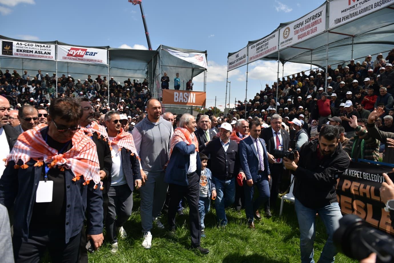 Kepez’in er meydanında deste boylarında büyük mücadele yaşandı
