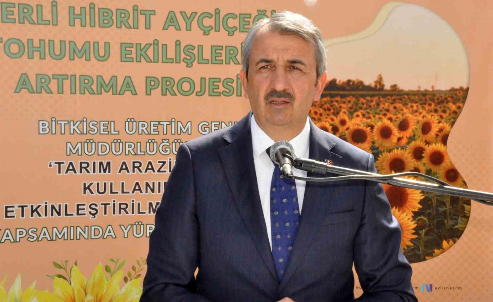 Keşan’da çiftçiye yüzde 75 bakanlık destekli hibrit ayçiçeği tohumu dağıtıldı
