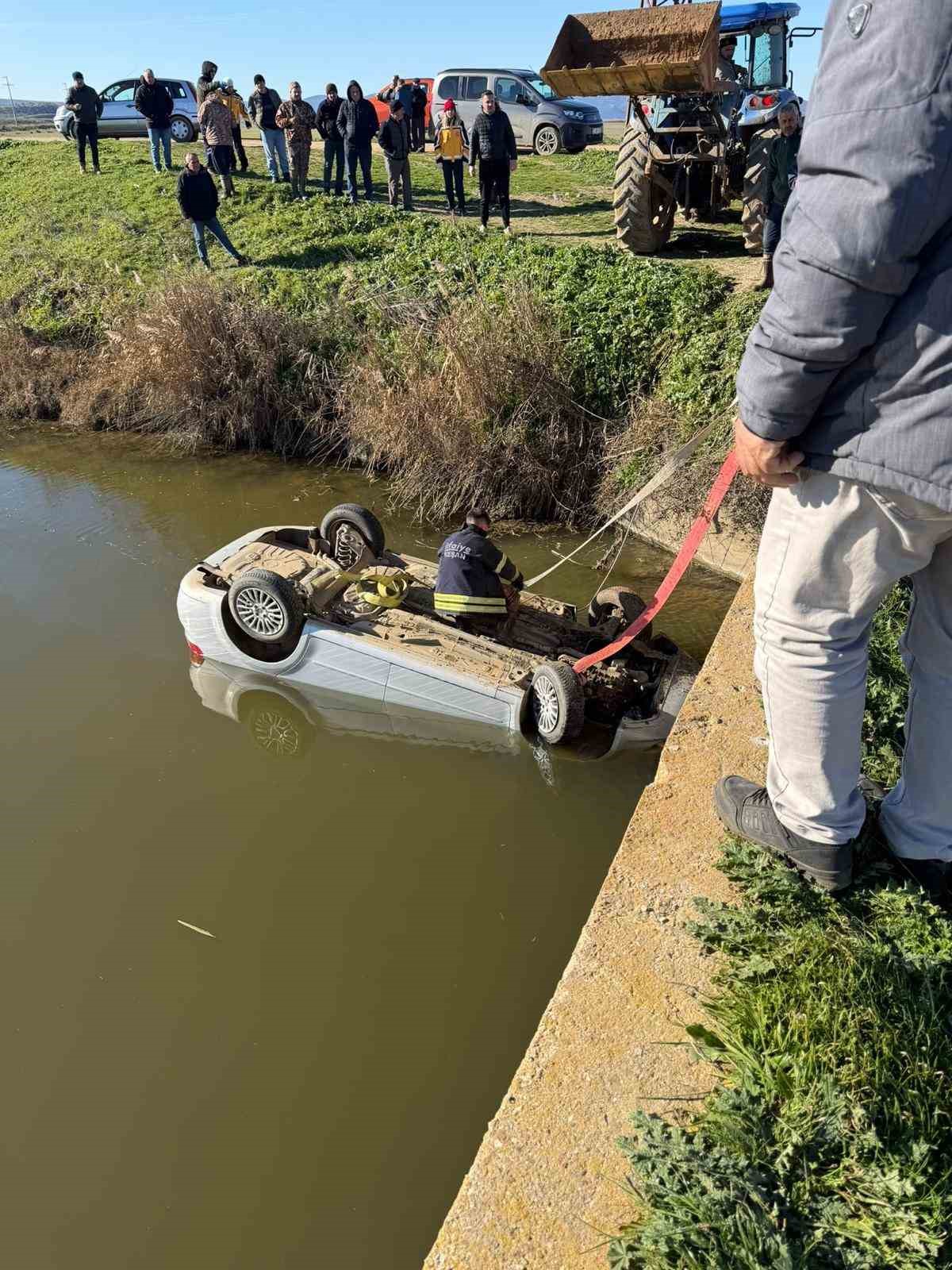 Keşan’da sulama kanalına düşen otomobilin sürücüsü hayatını kaybetti

