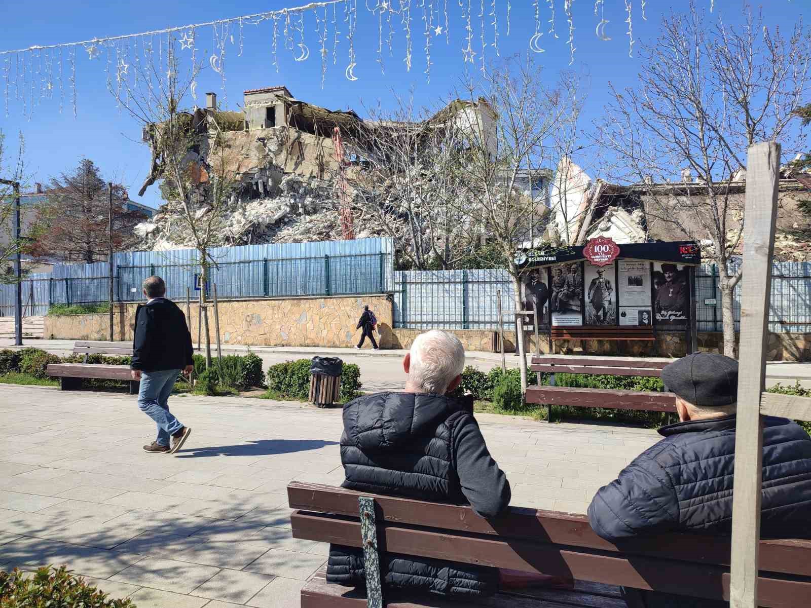 Keşan’da tehlikeli yıkıma 160 bin TL ceza kesildi
