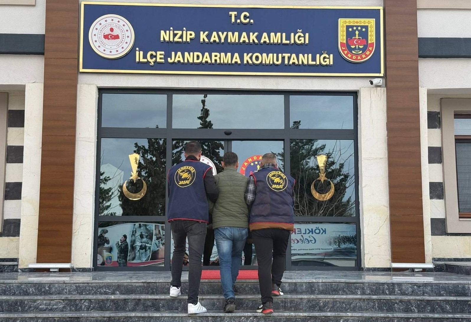 Kesinleşmiş 11’er yıl cezayla aranan 3 şahıs yakalandı
