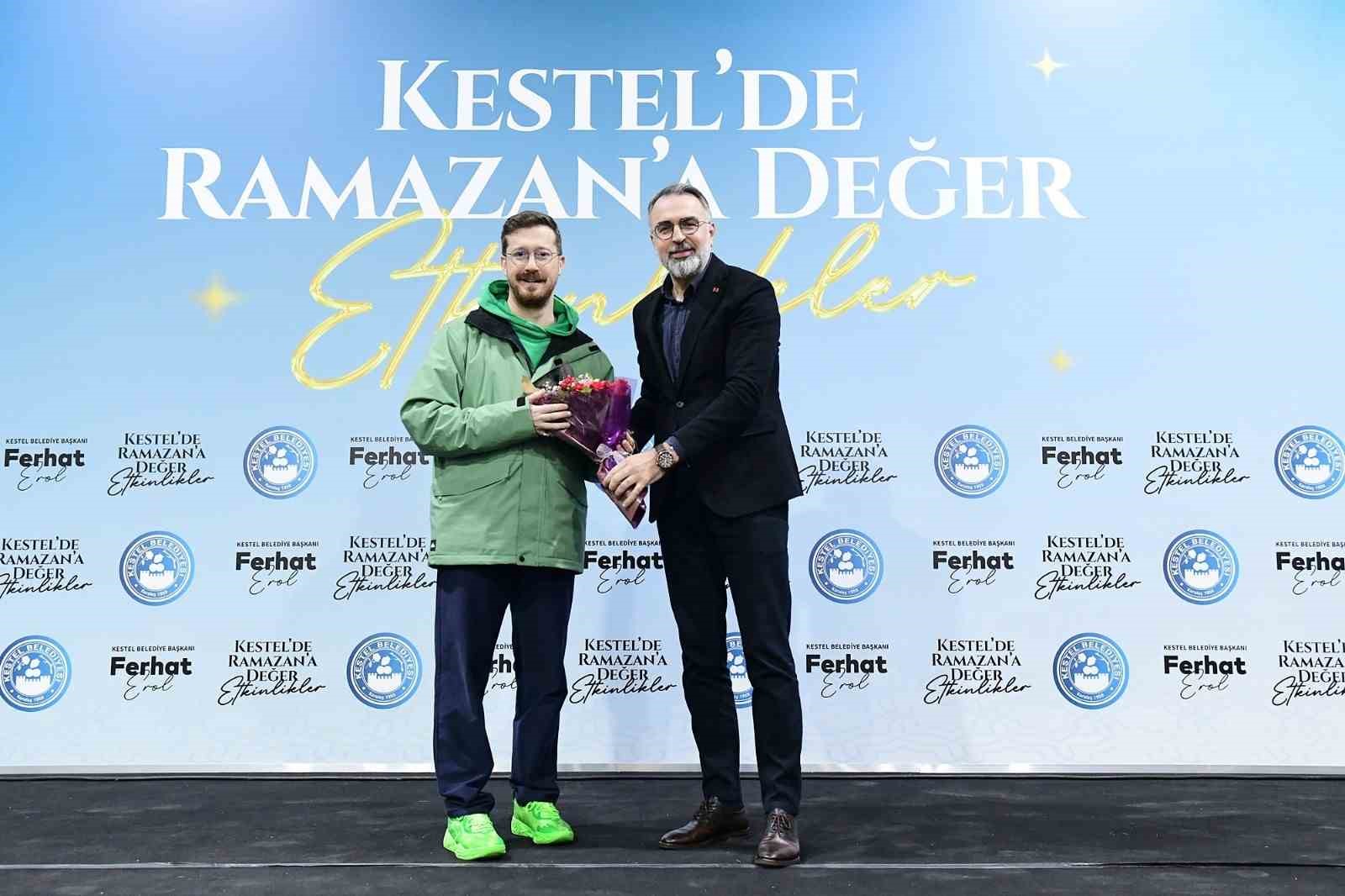 Kestelli çocuklar, tekne oruçlarını birlikte açtı
