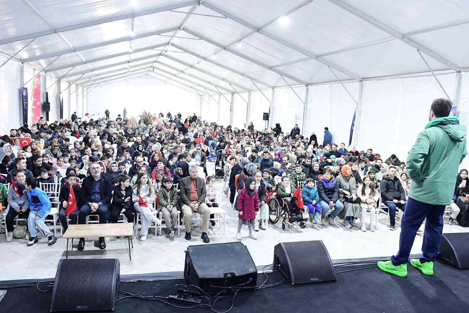 Kestelli çocuklar, tekne oruçlarını birlikte açtı
