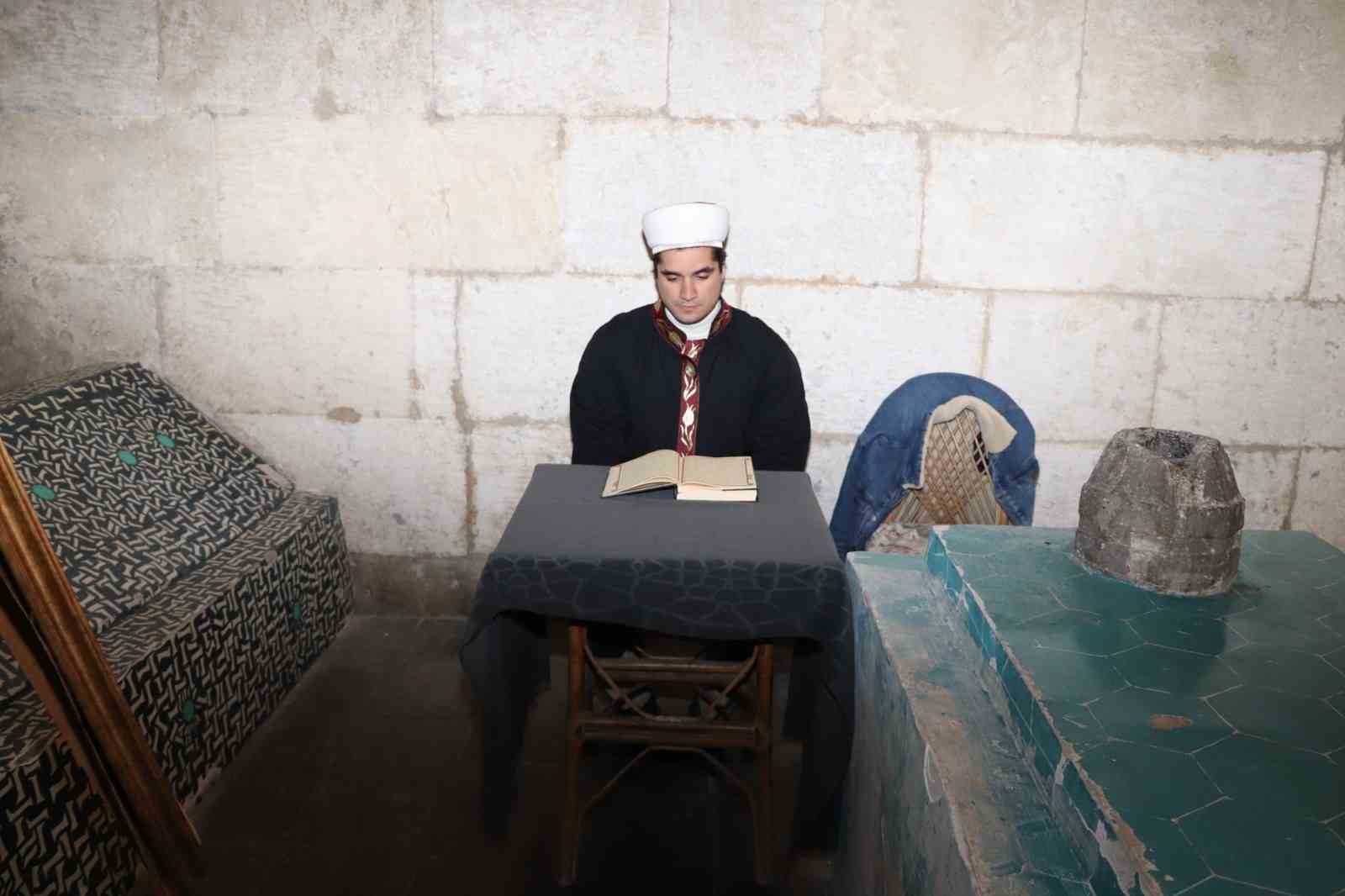 Keykavus’un türbesinde ramazan boyunca Kur’an okunacak
