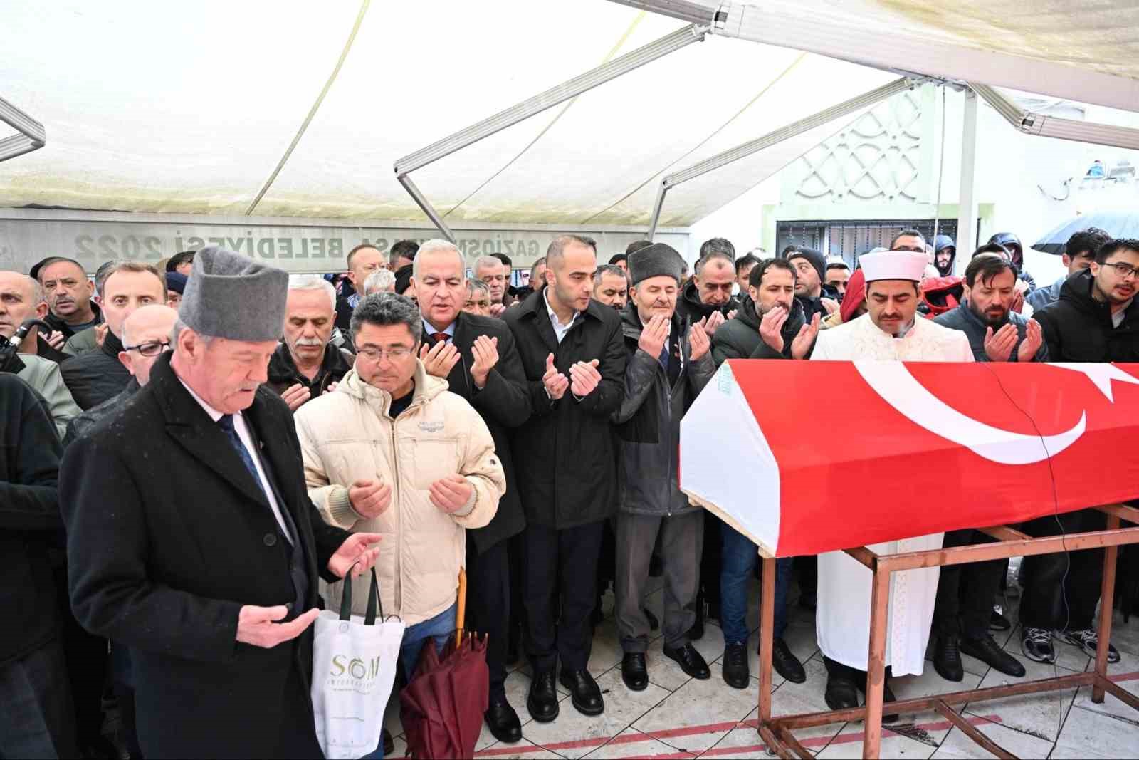 Kıbrıs Gazisi Sabri Aslan son yolculuğuna uğurlandı
