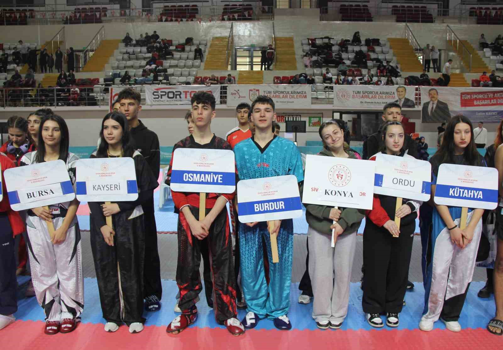 Kick Boks Türkiye Birinciliğinin açılış seremonisi yapıldı
