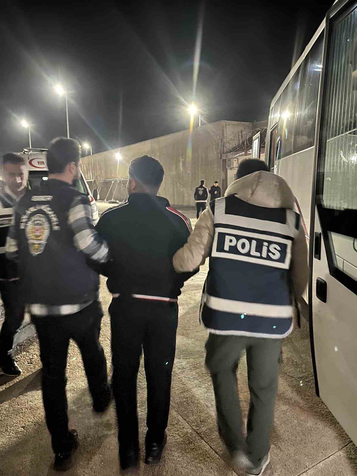 Kilis merkezli yasa dışı bahis operasyonu: 9 tutuklama
