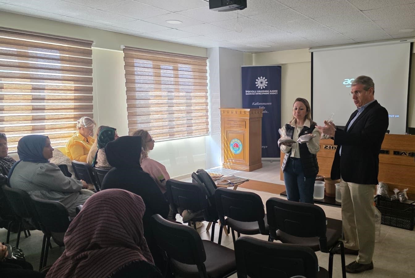 Kilis ve Gaziantep’te kadın çiftçilere onarıcı tarım eğitimi verildi
