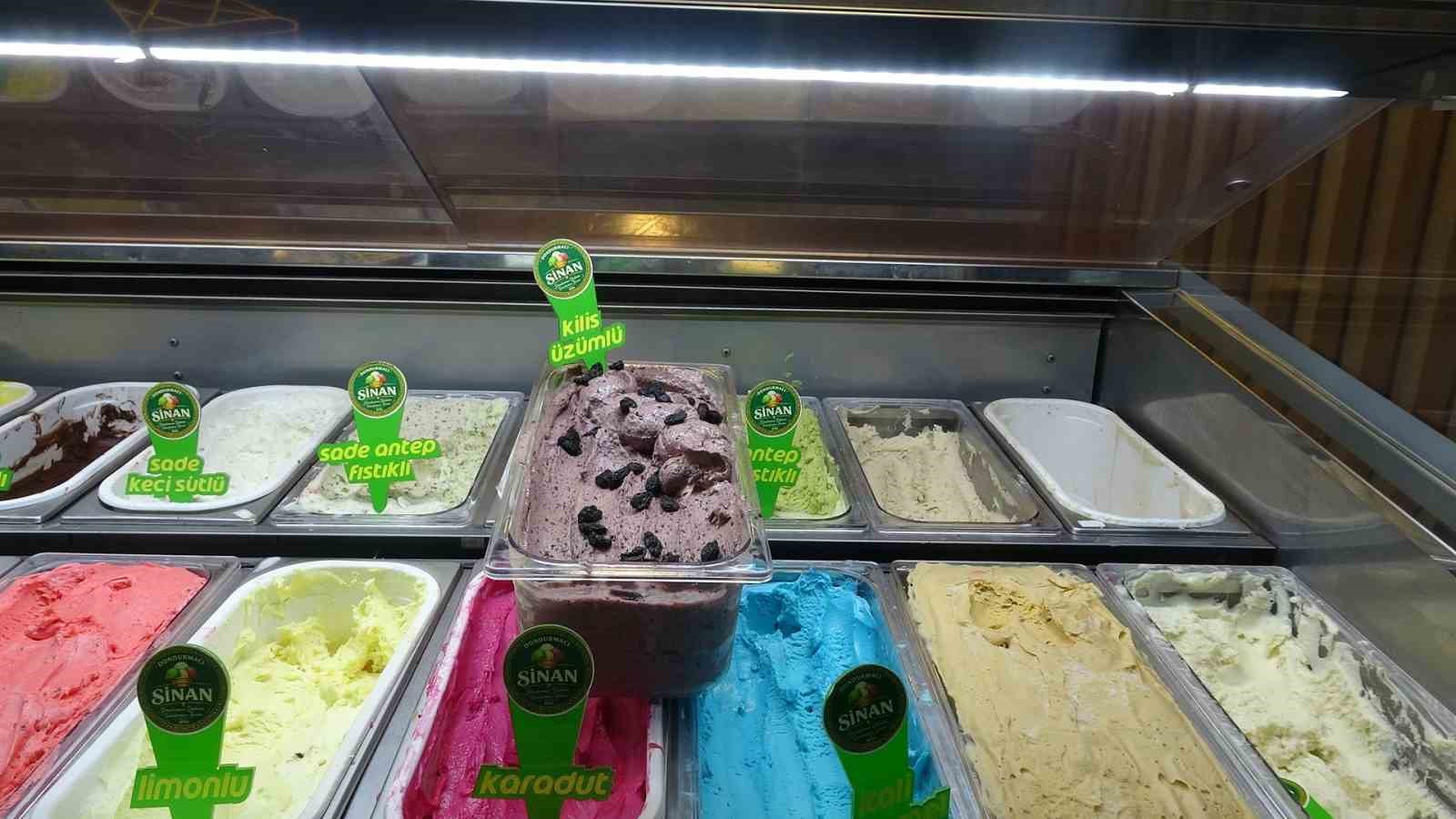 Kilis’in ’horoz karası’ üzümü dondurmaya dönüştü
