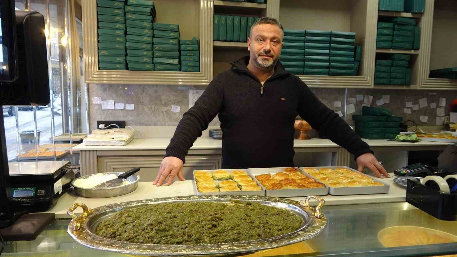 Kilis’te 37 yıllık ustadan ’burger tatlı’
