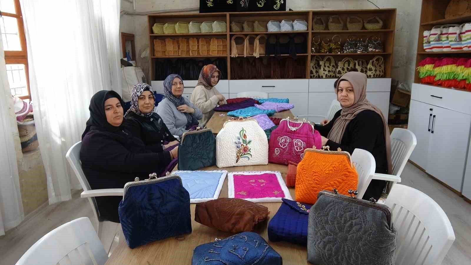 Kilis’te kadınların el emeğiyle yorgancılık yeniden canlanıyor
