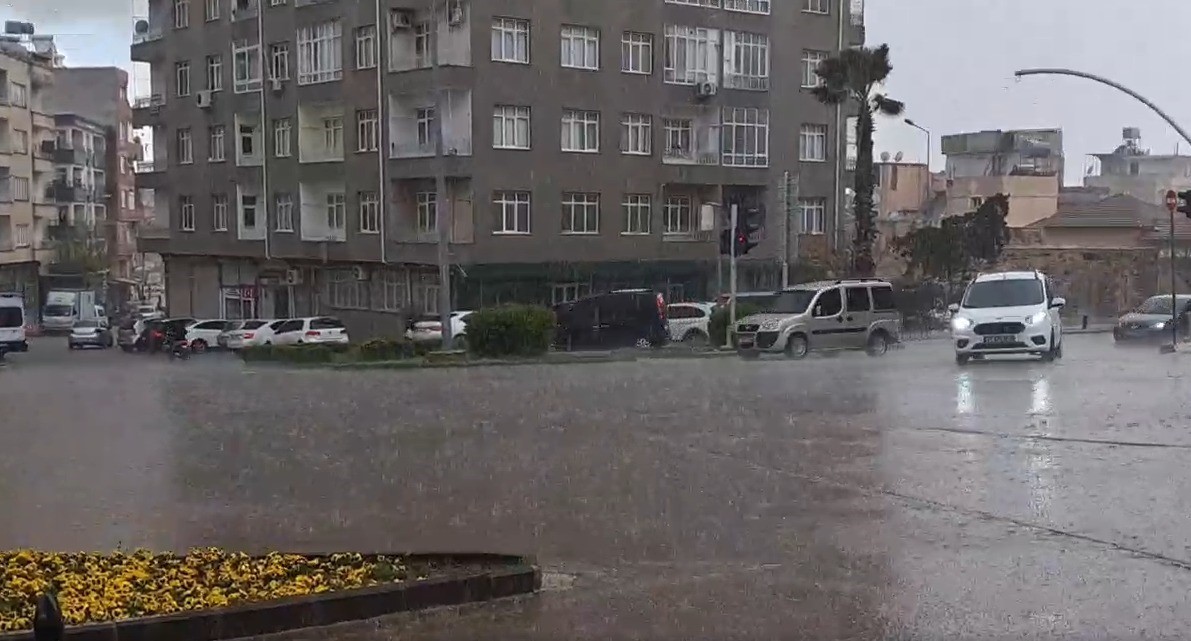 Kilis’te kuvvetli yağış ve sis etkili oldu
