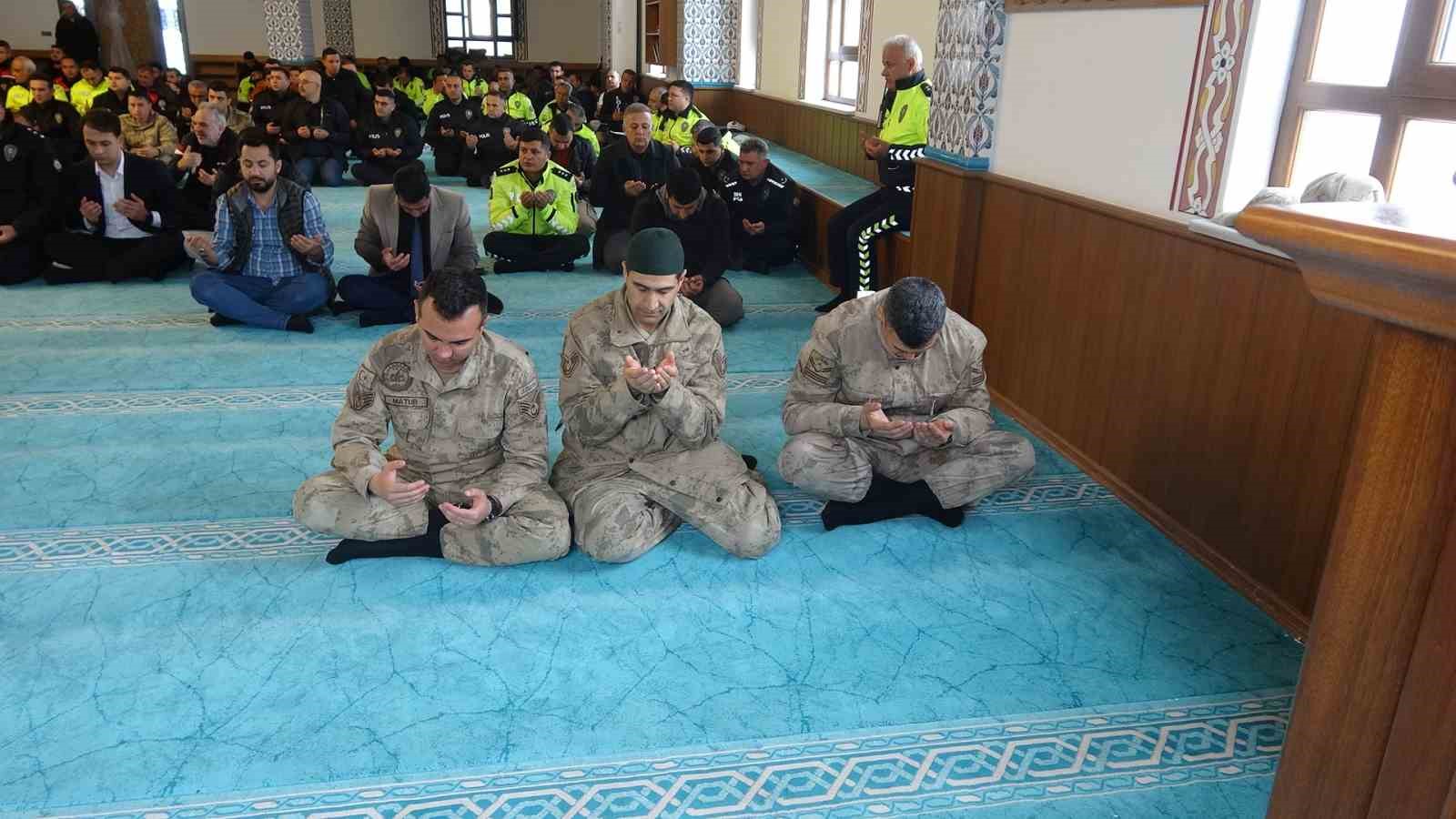 Kilis’te Polis Haftasında şehitler için mevlit okutuldu
