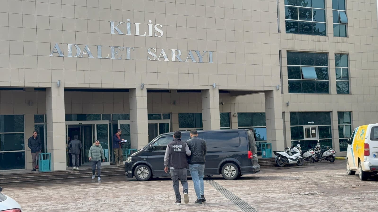 Kilis’te uyuşturucu operasyonu: 13 şüpheliden 7’si tutuklandı
