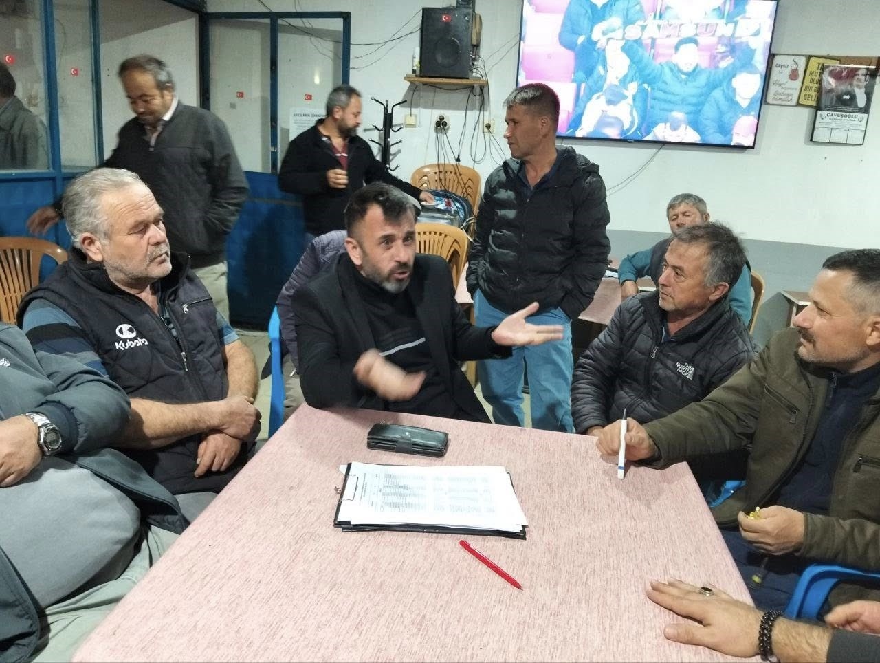 Kıran’da arıcılara gece mesaisi
Kıran’da arıcılara gece mesaisi