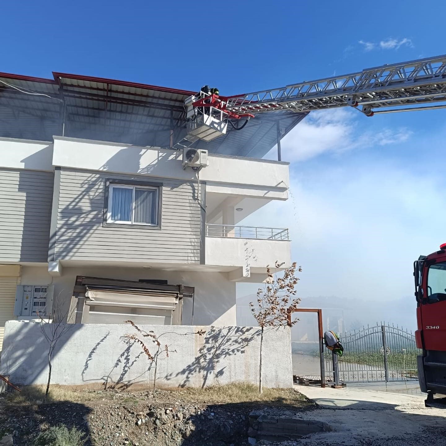 Kırıkhan’da çatı yangını
