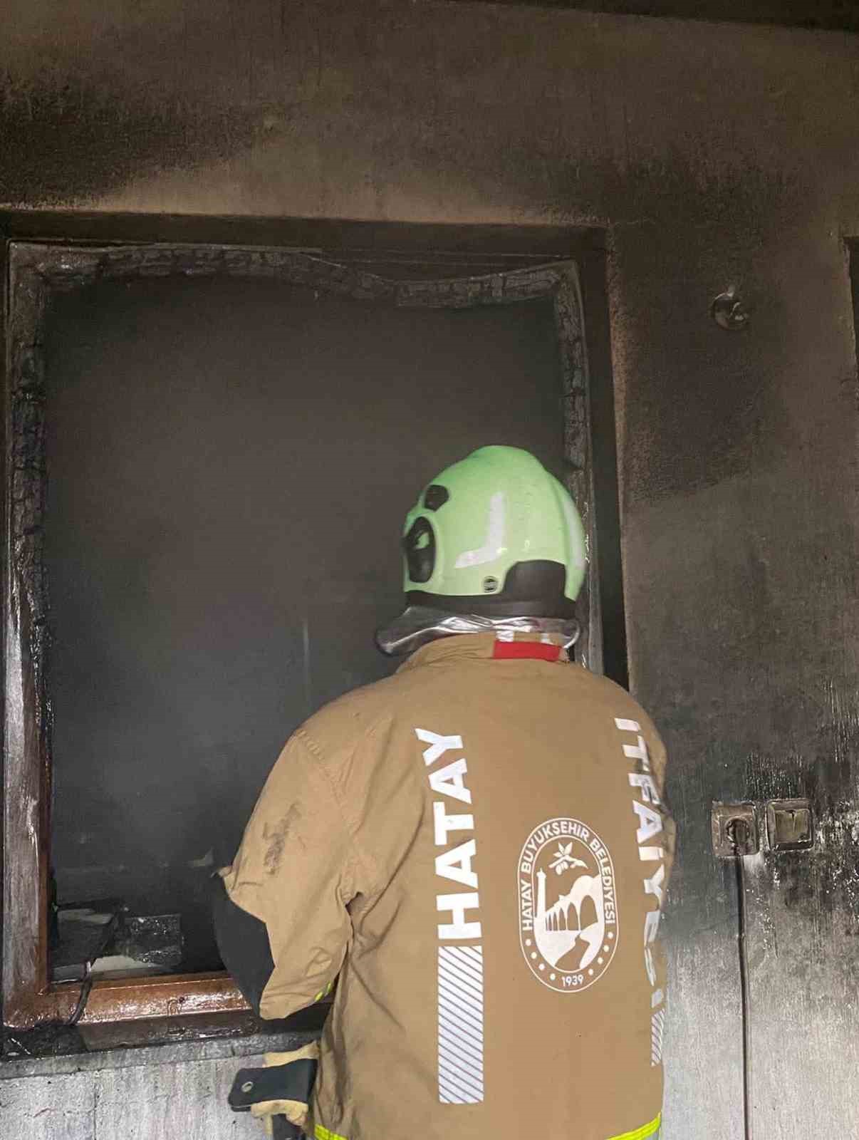 Kırıkhan’da ev yangını
