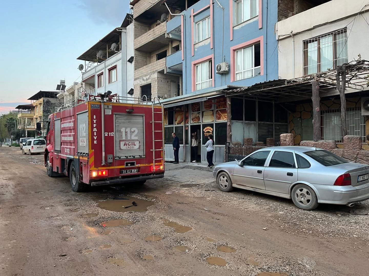 Kırıkhan’da yanan fırın kullanılmaz hale geldi
