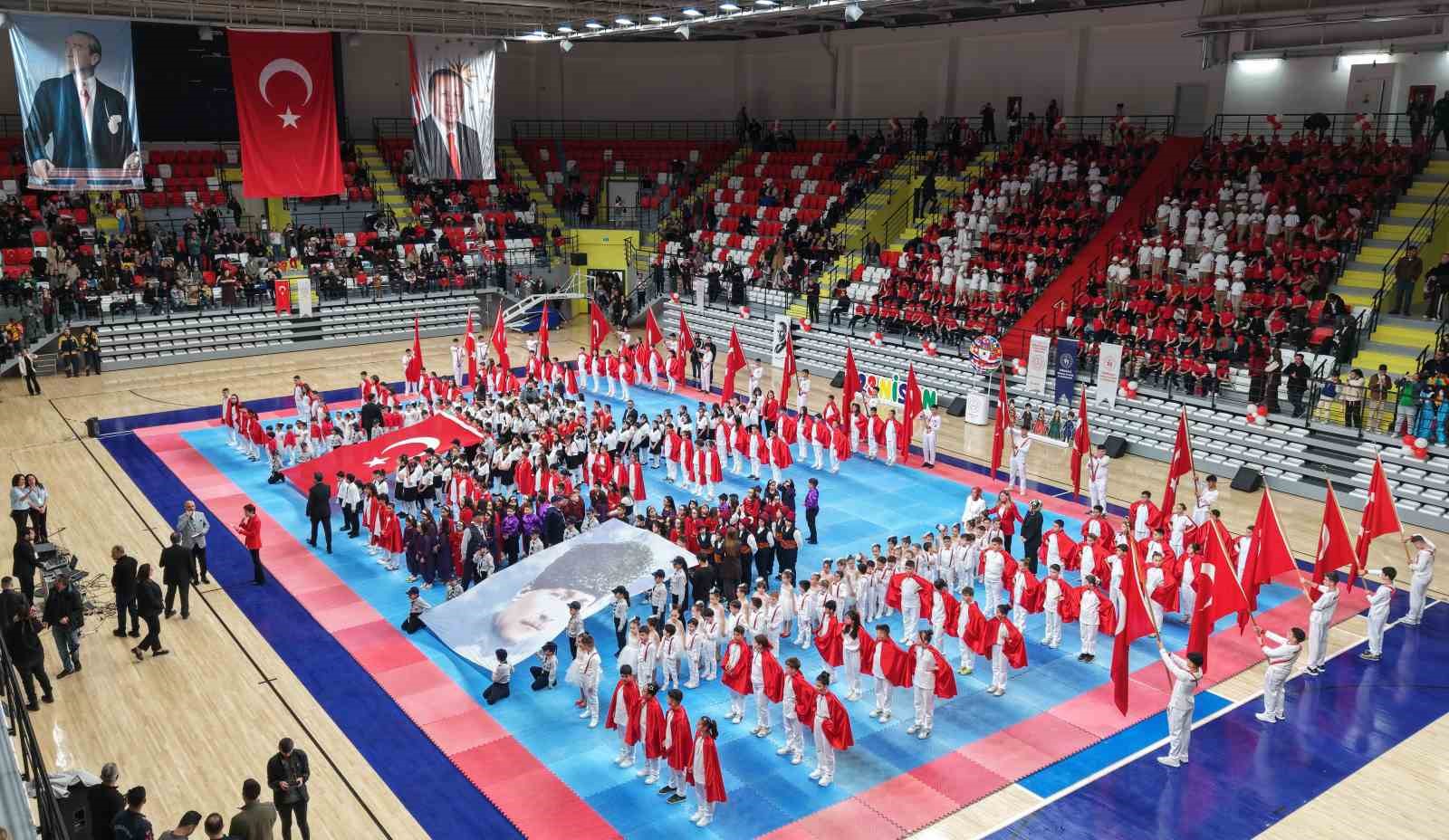 Kırıkkale’de 23 Nisan etkinlikleri renkli görüntülere sahne oldu
