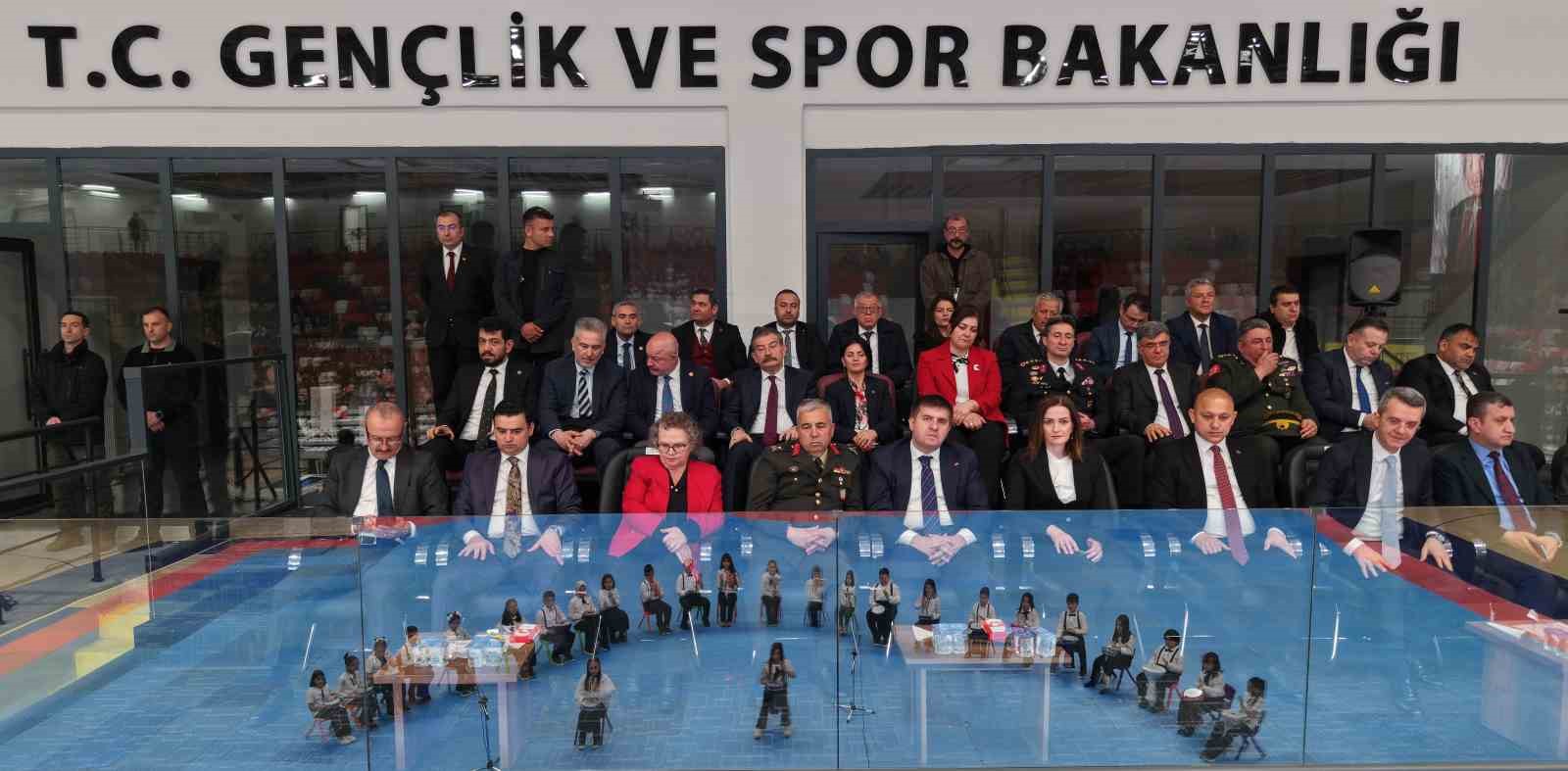 Kırıkkale’de 23 Nisan etkinlikleri renkli görüntülere sahne oldu
