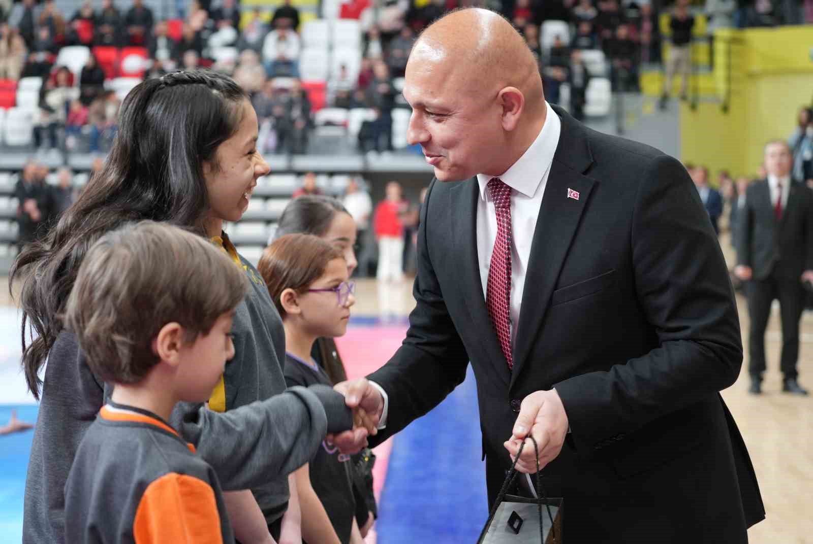 Kırıkkale’de 23 Nisan etkinlikleri renkli görüntülere sahne oldu
