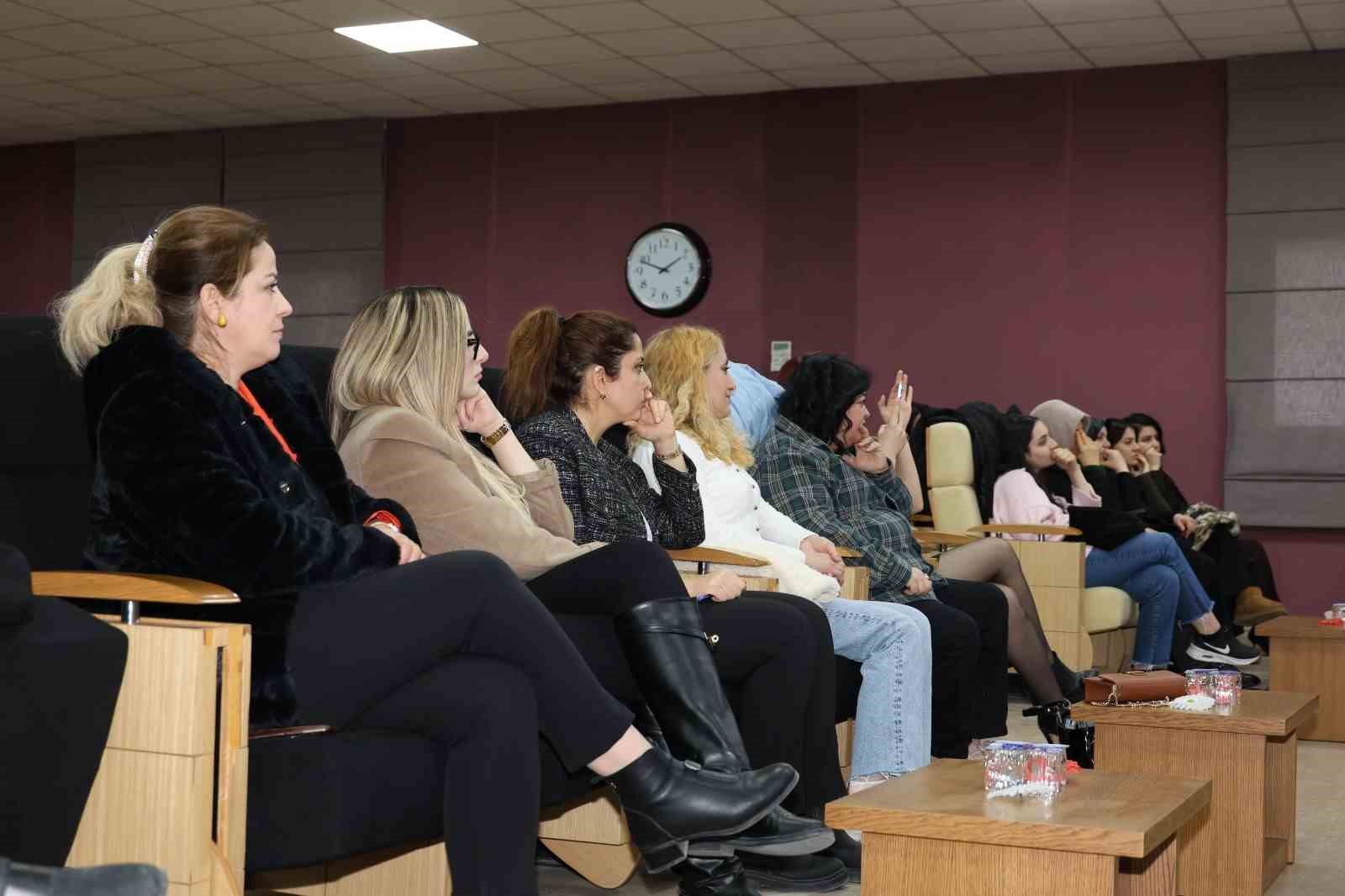 Kırıkkale’de "Güçlü Kadın, Sağlıklı Şehir" konferansı düzenlendi
