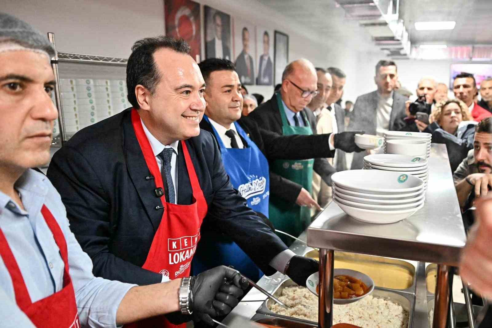 Kırkağaç’a sosyal belediyecilik atağı
Kırkağaç’a sosyal belediyecilik atağı