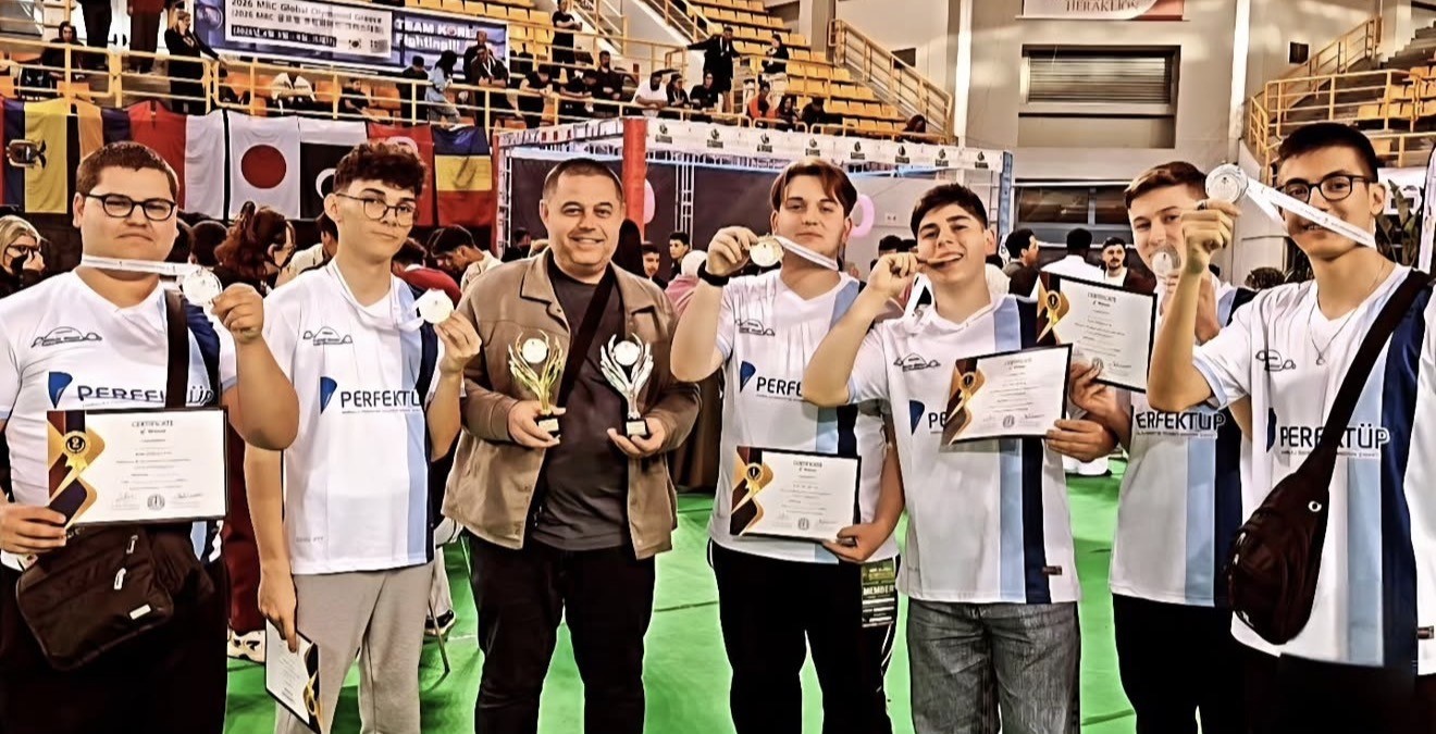 Kırklareli Mimar Sinan Mesleki ve Teknik Anadolu Lisesi öğrencileri dünya şampiyonu oldu
Kırklareli Mimar Sinan Mesleki ve Teknik Anadolu Lisesi öğrencileri dünya şampiyonu oldu