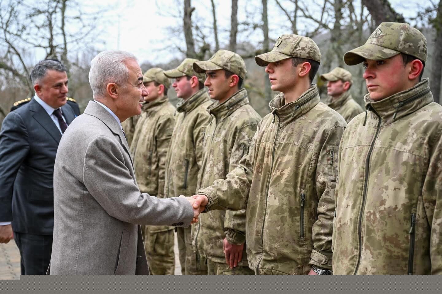 Kırklareli Valisi Turan, sınır karakolunda Mehmetçikle bayramlaştı
