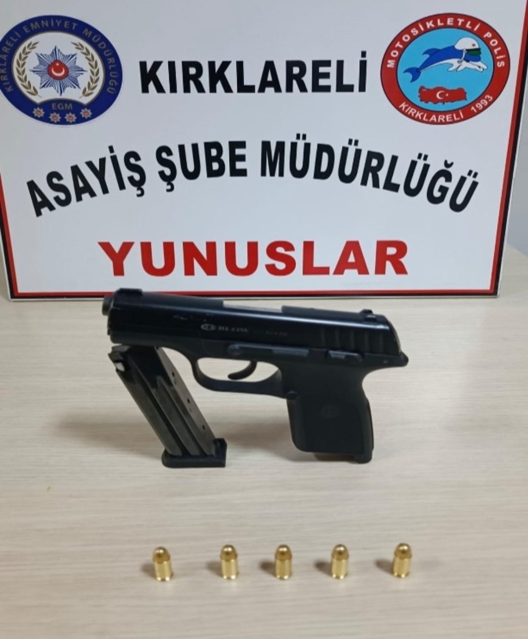 Kırklareli’nde asayiş uygulamalarında aranan 8 şahıs yakalandı
