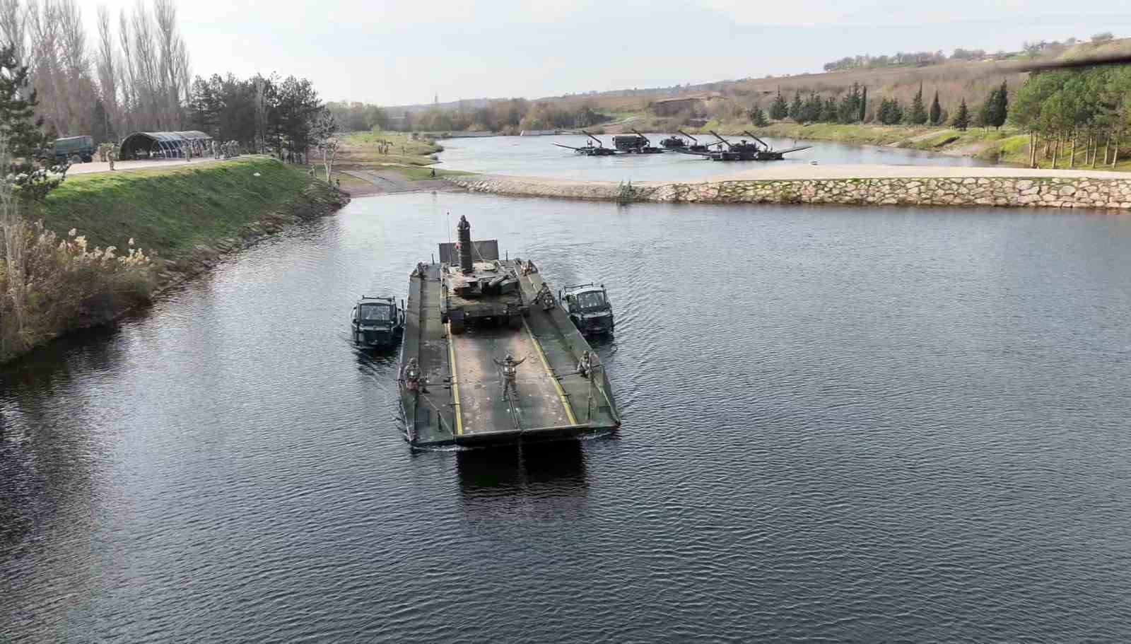 Kırklareli’nde ’Durgun Sularda Geçiş Eğitimi’ tatbikatı
