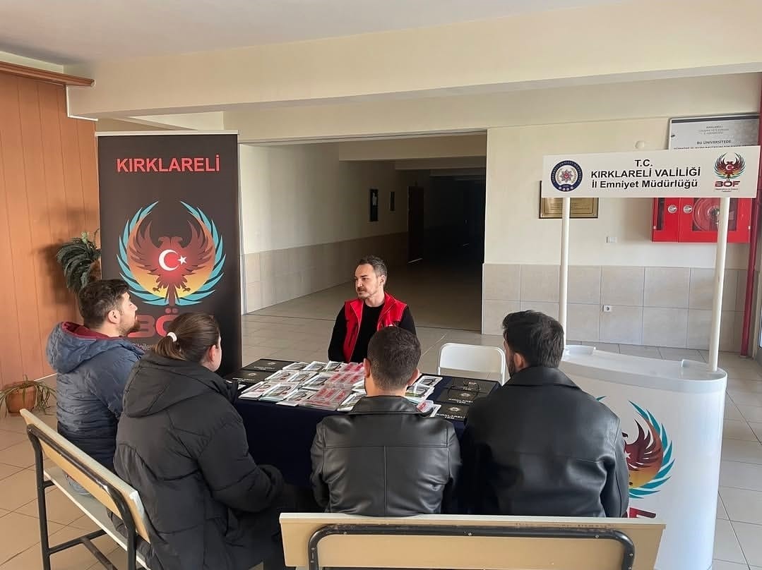 Kırklareli’nde üniversite öğrencilerine terörle mücadele bilgilendirmesi
