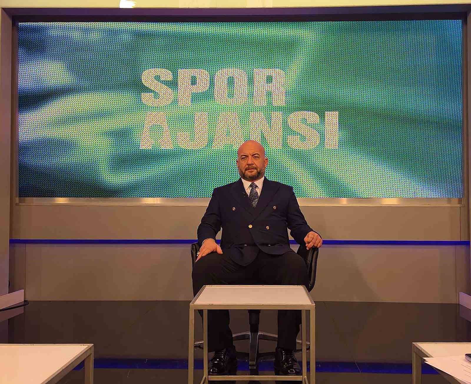 Kırkpınar Ağası Ufuk Özünlü’den başpehlivanlar için ‘Devlet Sporculuğu’ açıklaması
Kırkpınar Ağası Ufuk Özünlü’den başpehlivanlar için ‘Devlet Sporculuğu’ açıklaması