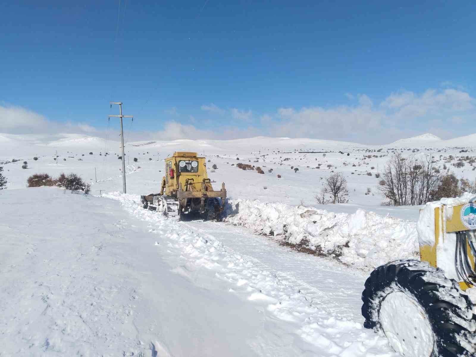 Kırsalda kapalı mahalle yolu kalmadı
