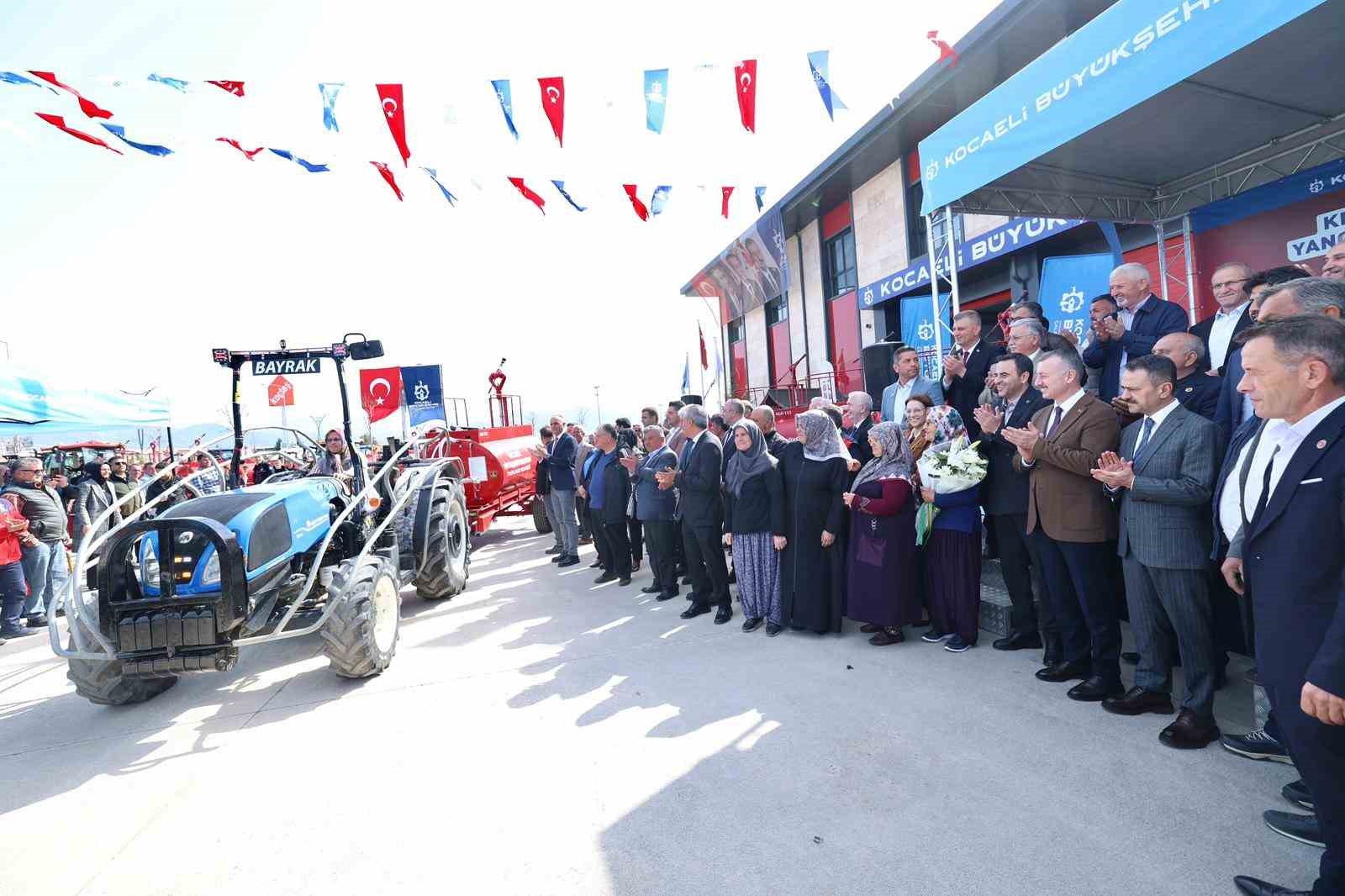 Kırsalda yangına ilk müdahale kadınlardan
