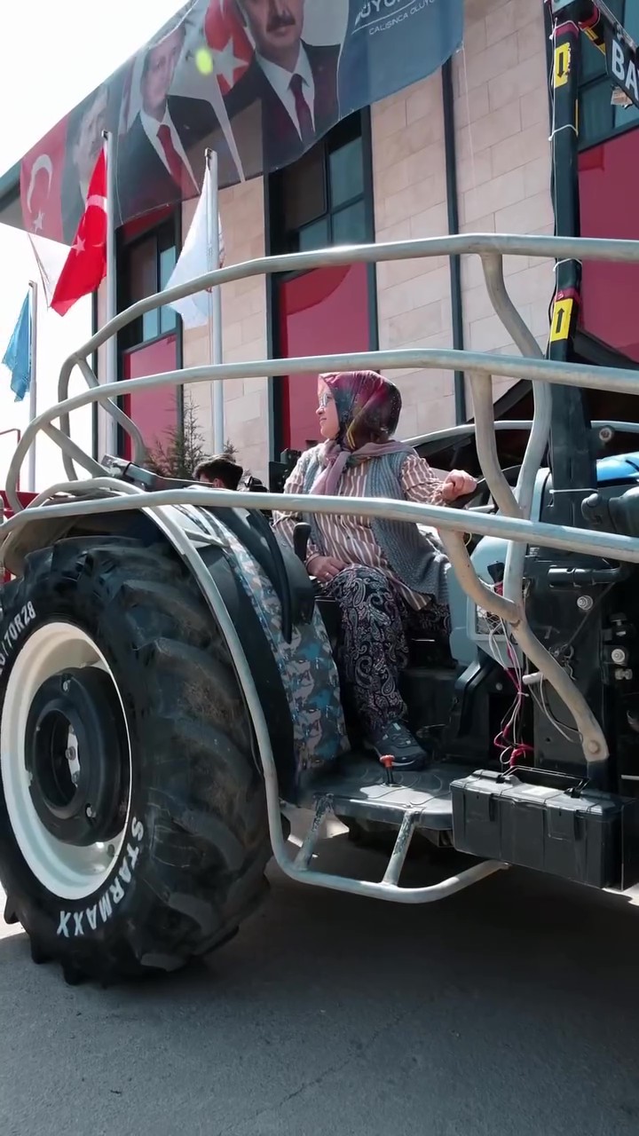 Kırsalda yangına ilk müdahale kadınlardan
