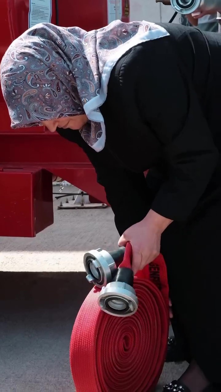 Kırsalda yangına ilk müdahale kadınlardan
