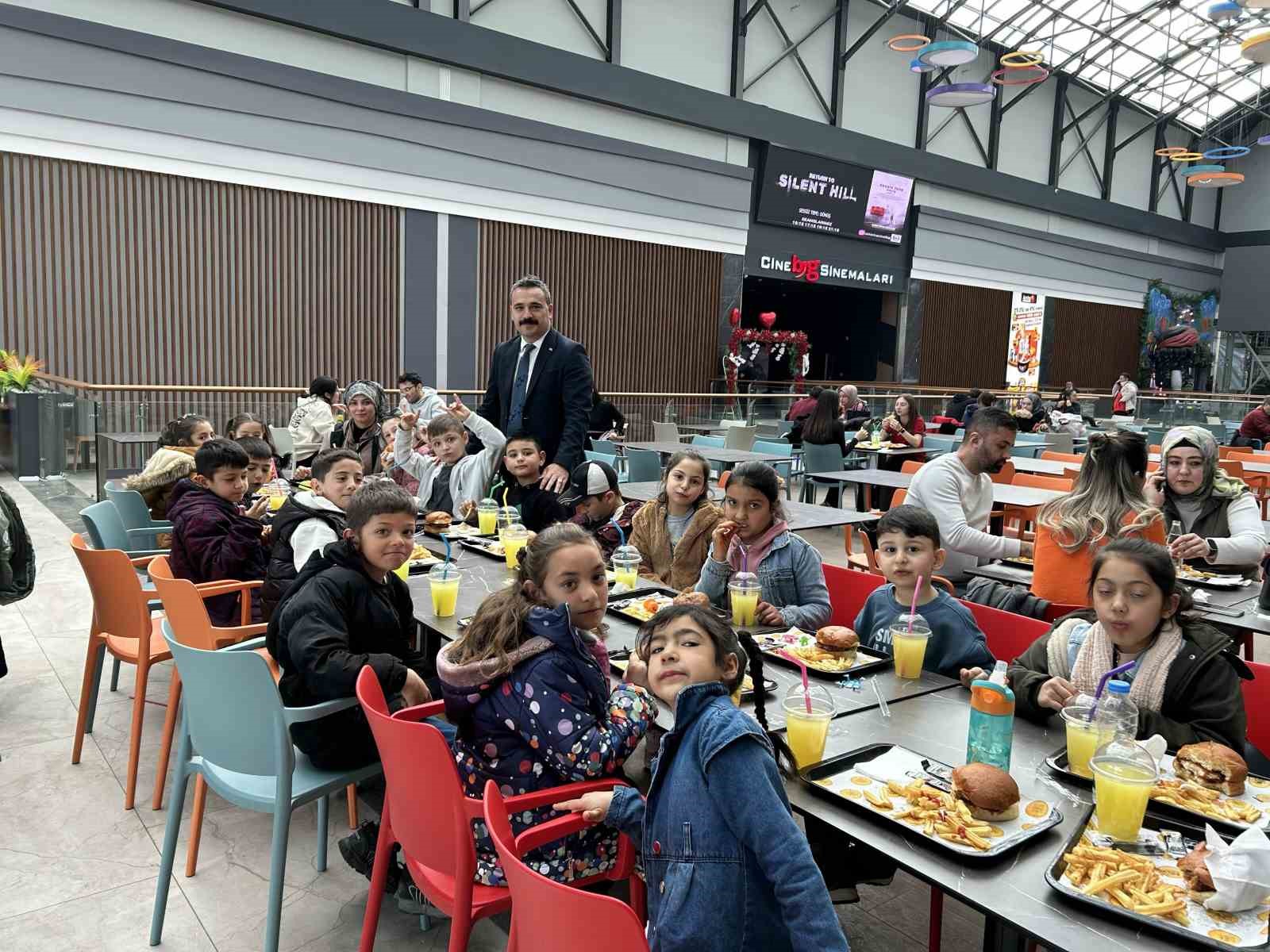 Kırsaldaki çocuklar "Bi Niğde mi Yapsak?" projesiyle şehri keşfetti
