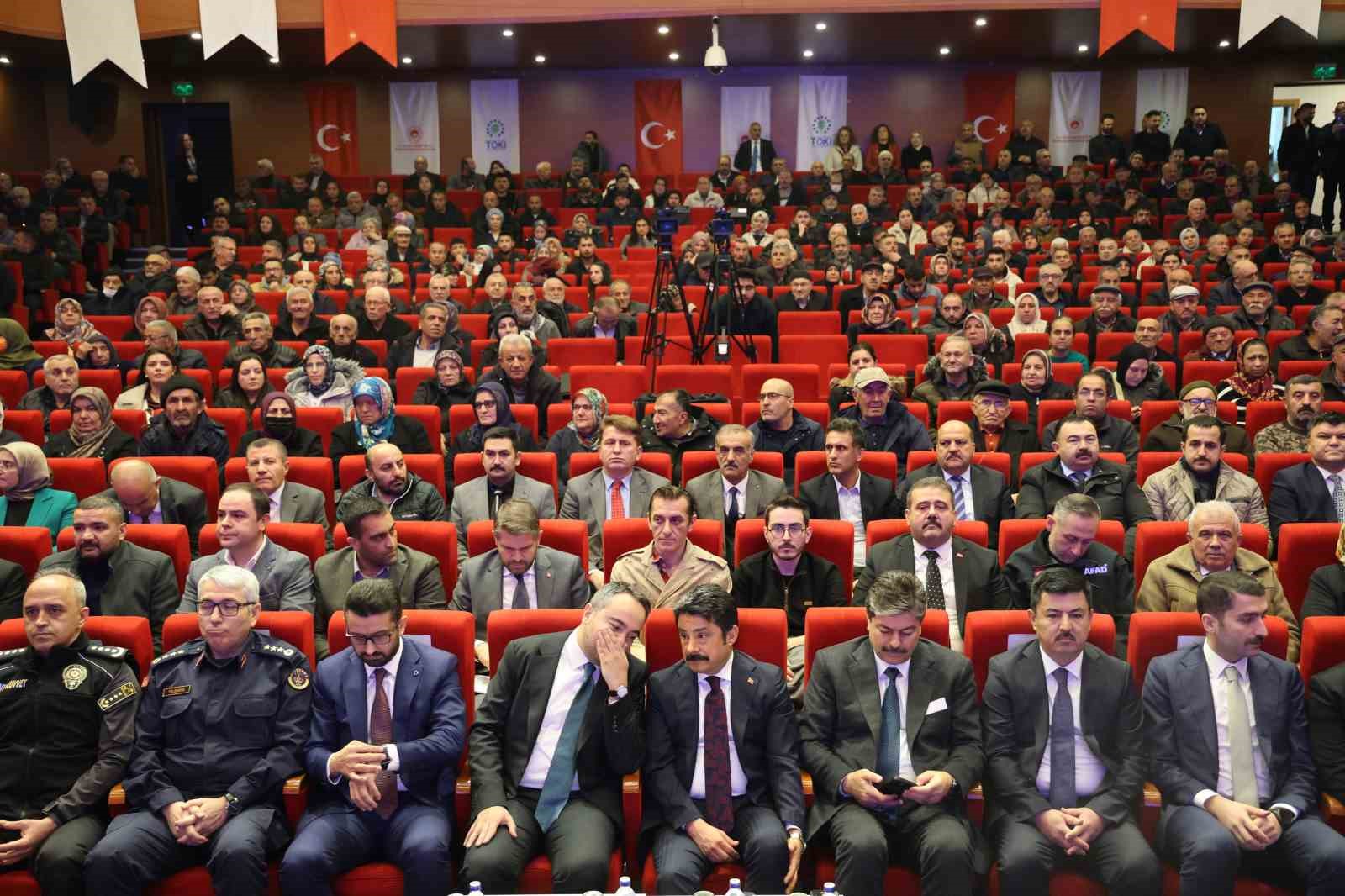 Kırşehir’de bin 633 konut için kura çekimi yapıldı
