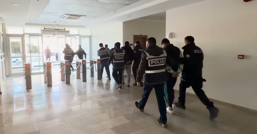 Kırşehir’de dolandırıcılık operasyonu: 4 tutuklama
