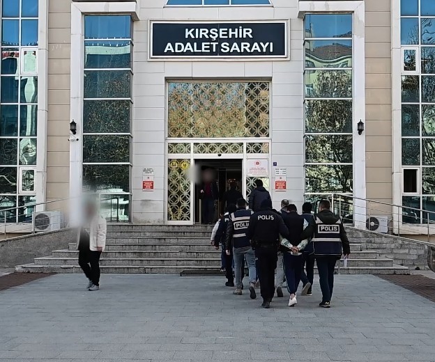 Kırşehir’de dolandırıcılık operasyonu: 4 tutuklama

