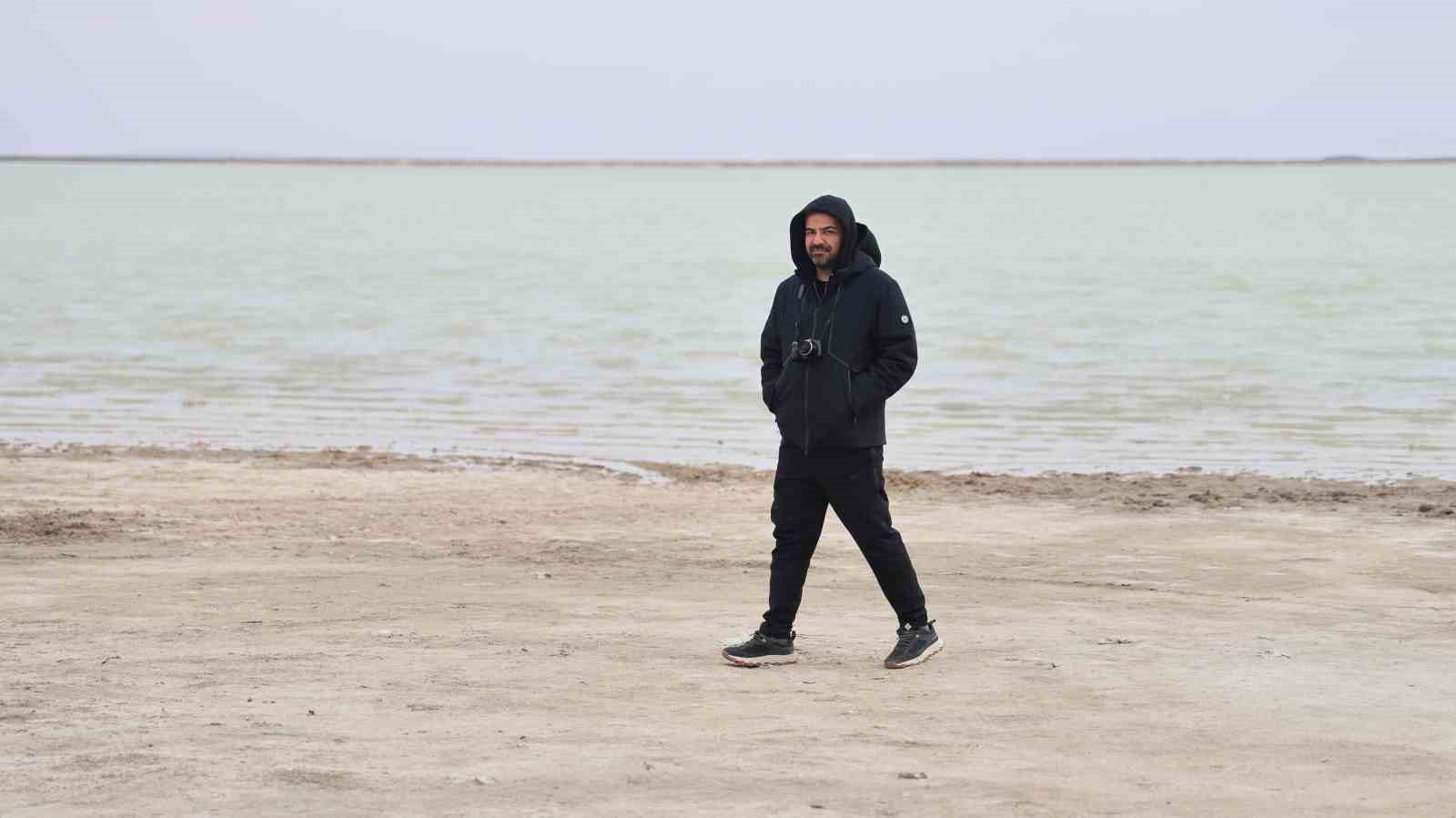 Kırşehir’de flamingolar fotoğraf tutkunlarının objektifine yansıdı
